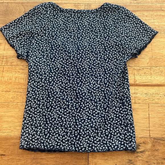 Brandy Melville Flowered Crop Top - Picture 2 of 3